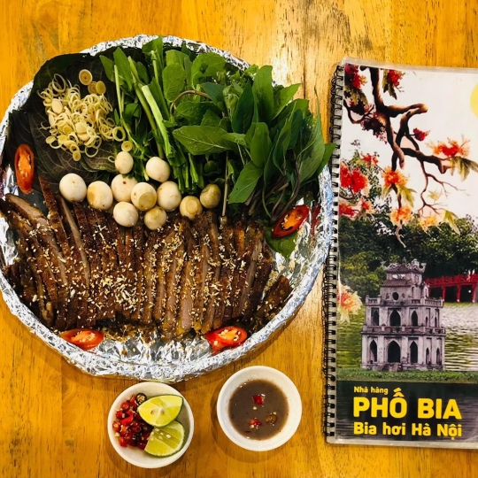 Vịt xiêm 2 món (nướng riềng mẻ/ nấu măng/ om sấu)